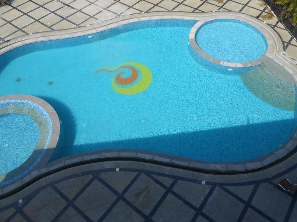 翡翠海滩度假村 Tirupporur 外观 照片